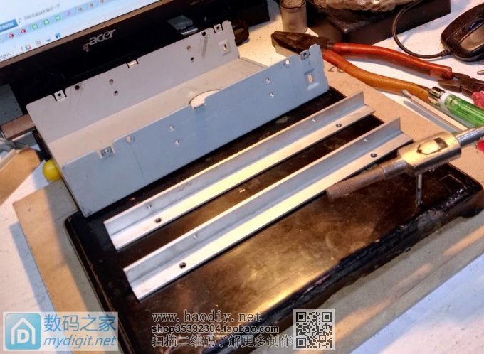 请输入描述 DIY一台迷你小台锯,切PCB像是切豆腐一样