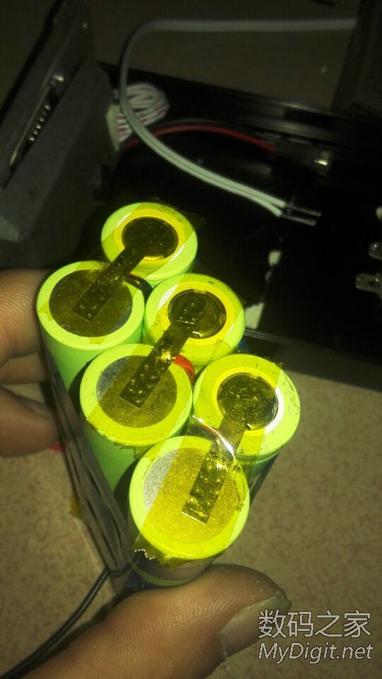 内置充电板的移动焊台安装 内置充电板的移动焊台安装