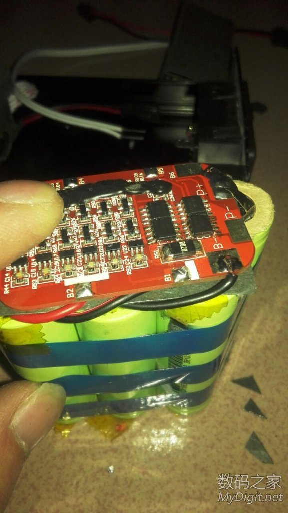 内置充电板的移动焊台安装 内置充电板的移动焊台安装