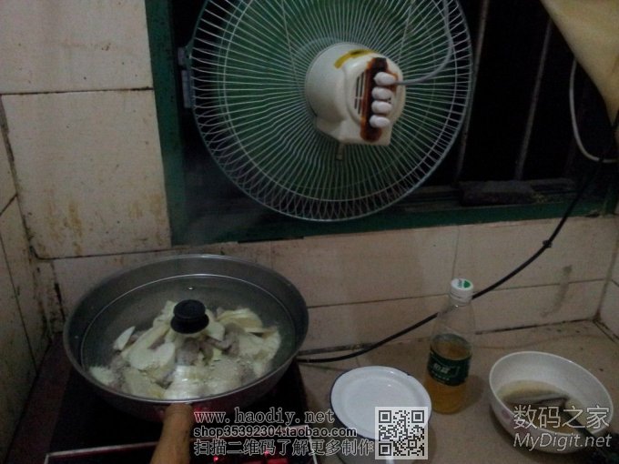 电风扇变身抽油烟机,你也可以做到。 电风扇变身抽油烟机,你也可以做到。