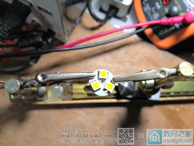 请输入描述 用抽屉滑轮做了个小东西,焊接的时候方便多了