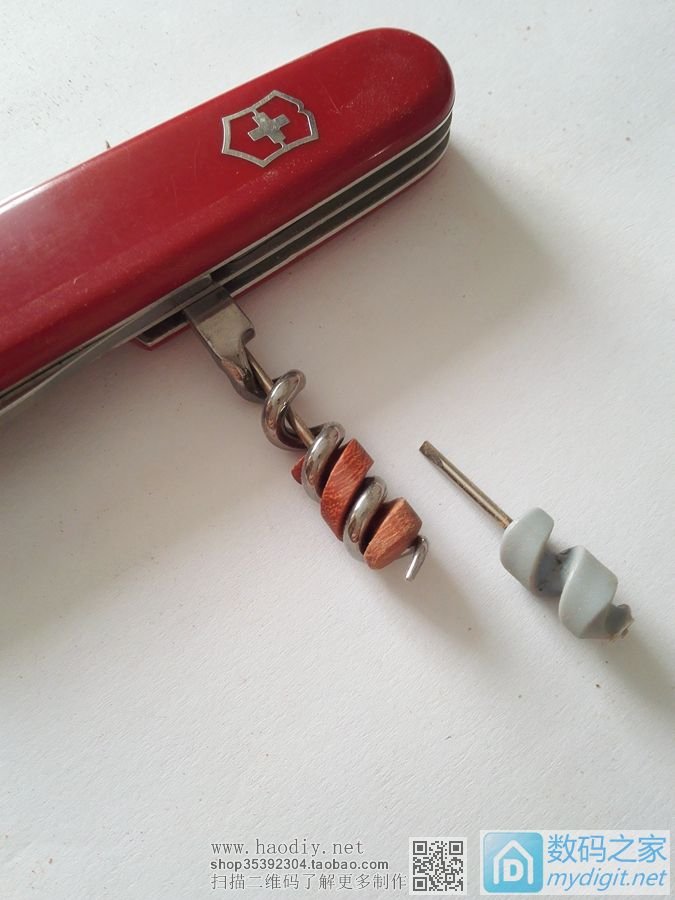 加工个瑞士军刀上的眼镜改锥,大家看看效果怎样,内有自制的小电钻和电磨。 加工个瑞士军刀上的眼镜改锥,大家看看效果怎样,内有自制的小电