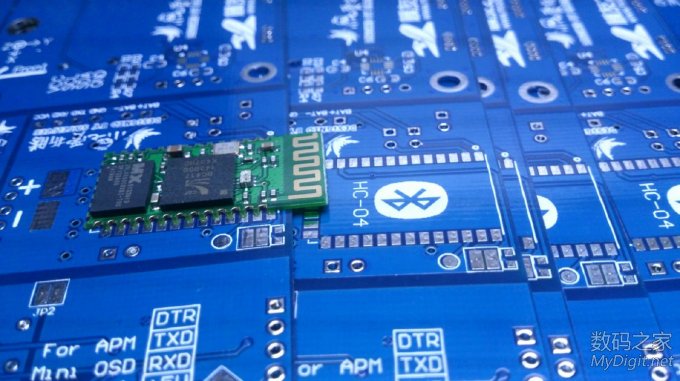 【小七】女朋友的笔记本屏碎了,换下废屏DIY调光台灯,灰常方便 【小七】女朋友的笔记本屏碎了,换下废屏DIY调光台灯,灰常方便