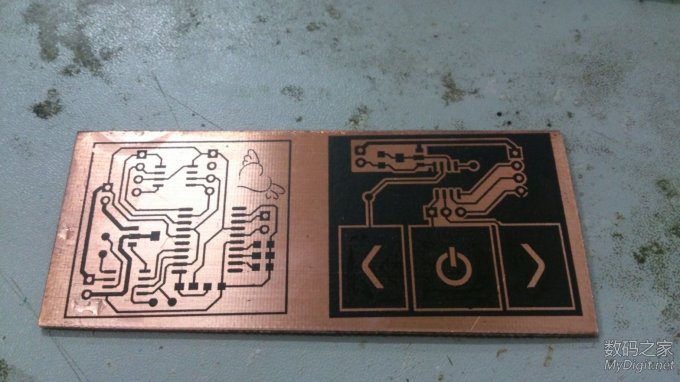 【小七】女朋友的笔记本屏碎了,换下废屏DIY调光台灯,灰常方便 【小七】女朋友的笔记本屏碎了,换下废屏DIY调光台灯,灰常方便