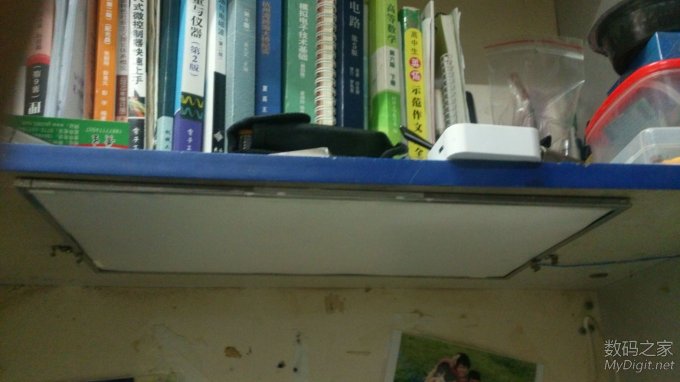 【小七】女朋友的笔记本屏碎了,换下废屏DIY调光台灯,灰常方便 【小七】女朋友的笔记本屏碎了,换下废屏DIY调光台灯,灰常方便