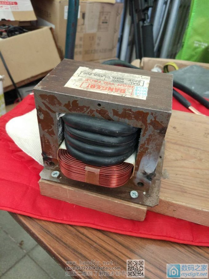 900W纯铜变压器做的点焊机,手动焊接总是把薄铁皮烧着了,怎么改进呢 900W纯铜变压器做的点焊机,手动焊接总是把薄铁皮烧着了,怎么改