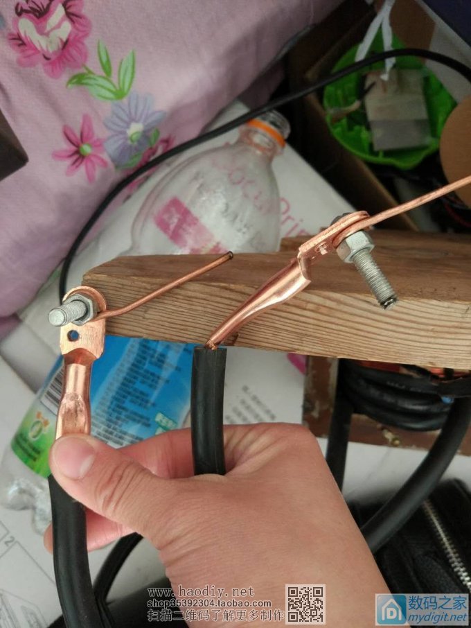 900W纯铜变压器做的点焊机,手动焊接总是把薄铁皮烧着了,怎么改进呢 900W纯铜变压器做的点焊机,手动焊接总是把薄铁皮烧着了,怎么改