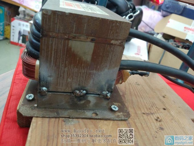 900W纯铜变压器做的点焊机,手动焊接总是把薄铁皮烧着了,怎么改进呢 900W纯铜变压器做的点焊机,手动焊接总是把薄铁皮烧着了,怎么改