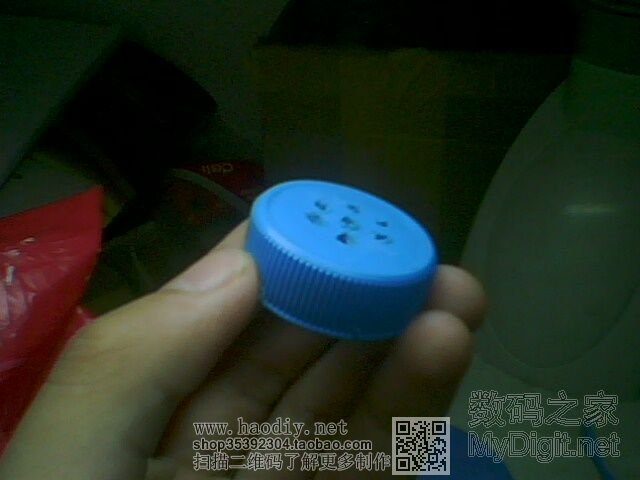 盖子,也是外壳(ps:电烙铁烧塑料真难闻) 自己diy的mini超声波驱蚊器