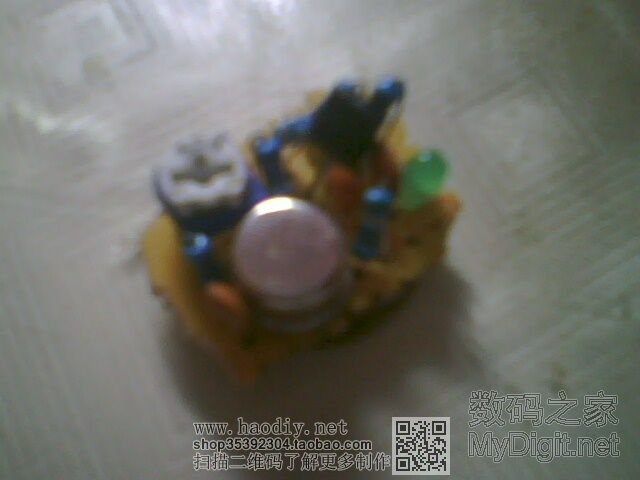 洞洞板焊的 自己diy的mini超声波驱蚊器