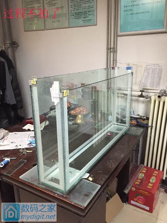 亲手DIY个不占地方的鱼缸, 亲手DIY个不占地方的鱼缸,