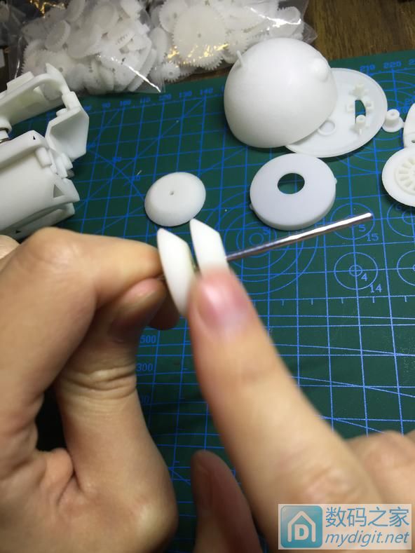 (基础拆解)2017年首发,DIY星战BB-8机器人 (基础拆解)2017年首发,DIY星战BB-8机器人