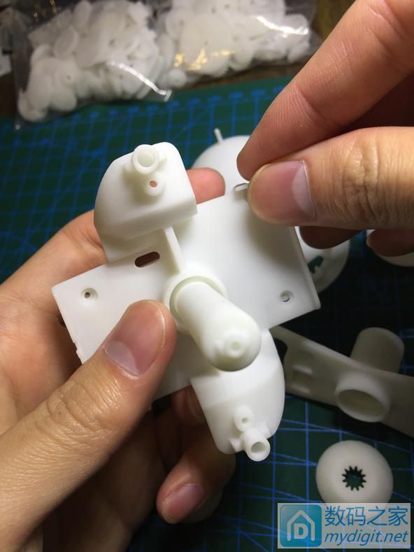 (基础拆解)2017年首发,DIY星战BB-8机器人 (基础拆解)2017年首发,DIY星战BB-8机器人