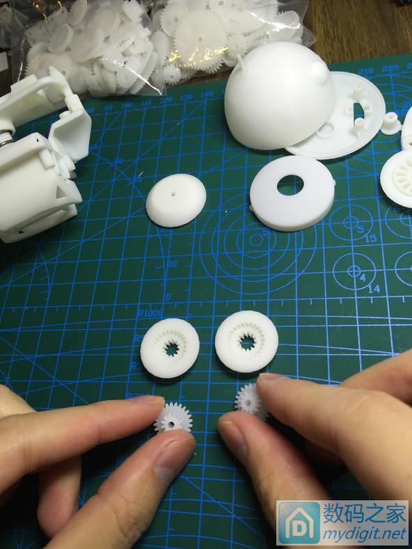 (基础拆解)2017年首发,DIY星战BB-8机器人 (基础拆解)2017年首发,DIY星战BB-8机器人