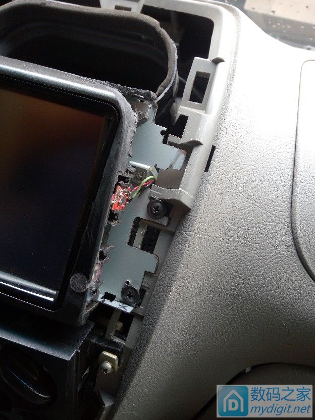 暴力改装大屏RAV4无碟车机上车,手机党慎入多图 暴力改装大屏RAV4无碟车机上车,手机党慎入多图