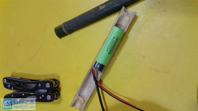 自制竹子电动螺丝刀,一节锂电池,算微型吗?第一次做,手工粗糙,见笑了,大神勿喷 自制竹子电动螺丝刀,一节锂电池,算微型吗?第一次做,手工粗糙