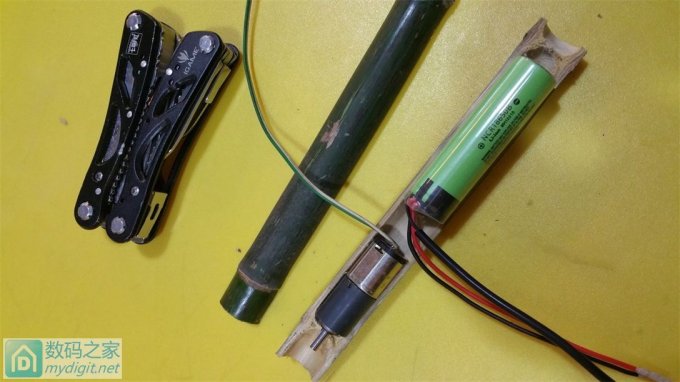 自制竹子电动螺丝刀,一节锂电池,算微型吗?第一次做,手工粗糙,见笑了,大神勿喷 自制竹子电动螺丝刀,一节锂电池,算微型吗?第一次做,手工粗糙