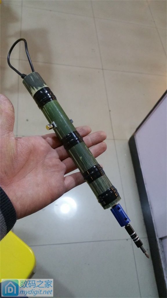 自制竹子电动螺丝刀,一节锂电池,算微型吗?第一次做,手工粗糙,见笑了,大神勿喷 自制竹子电动螺丝刀,一节锂电池,算微型吗?第一次做,手工粗糙