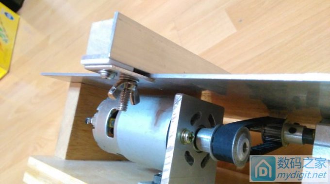 新年新作--一个成本较低的小台锯