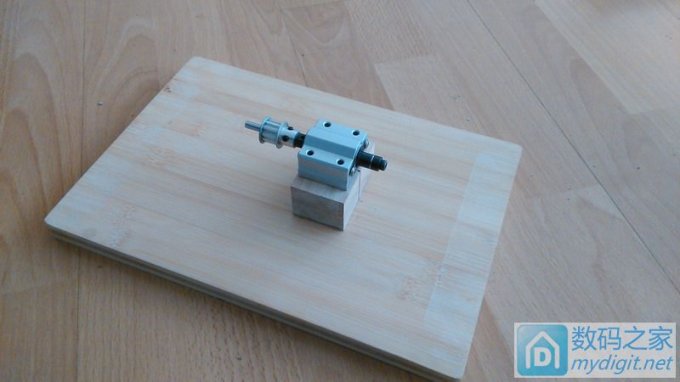 新年新作--一个成本较低的小台锯 新年新作--一个成本较低的小台锯