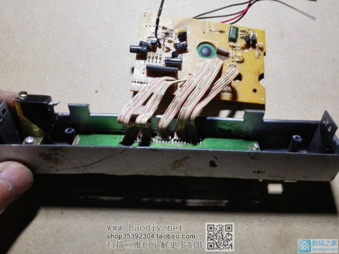 调频发射器加装频率显示 兼时钟,瞬间高大上