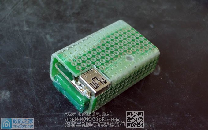 用两个POS机电池做一个9V万用表电池,串联供电,并联充电