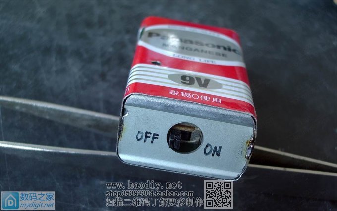 用两个POS机电池做一个9V万用表电池,串联供电,并联充电