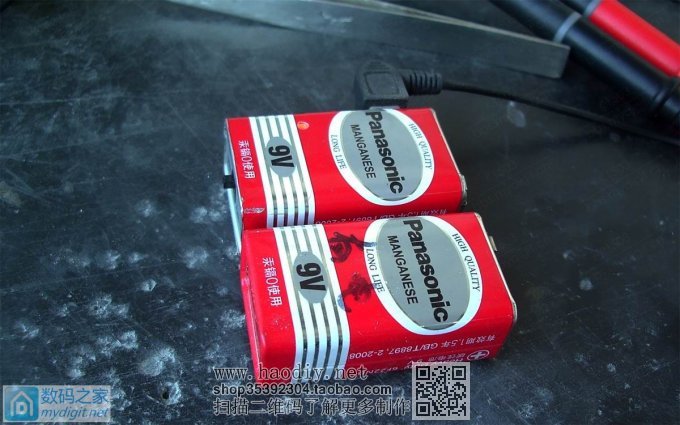 用两个POS机电池做一个9V万用表电池,串联供电,并联充电