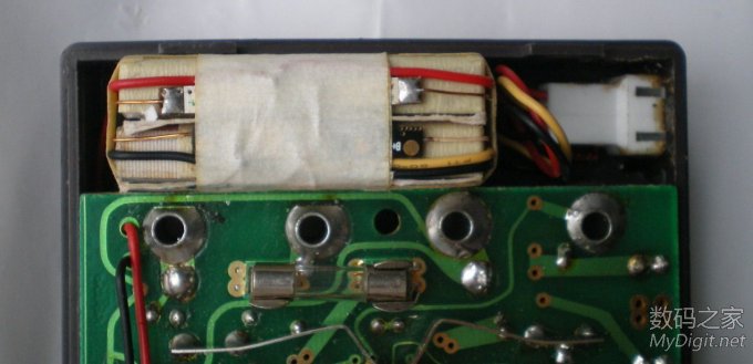 原创设计&制作~用双锂平衡串充改造万用表9V供电的全过程