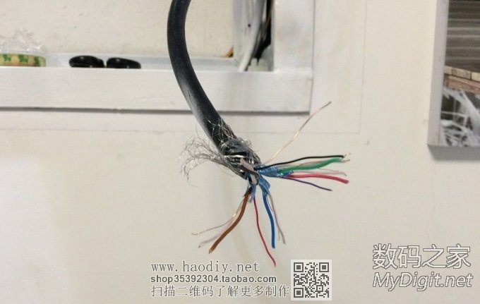 让客厅更整洁,自己设计制作的投影机电动吊架