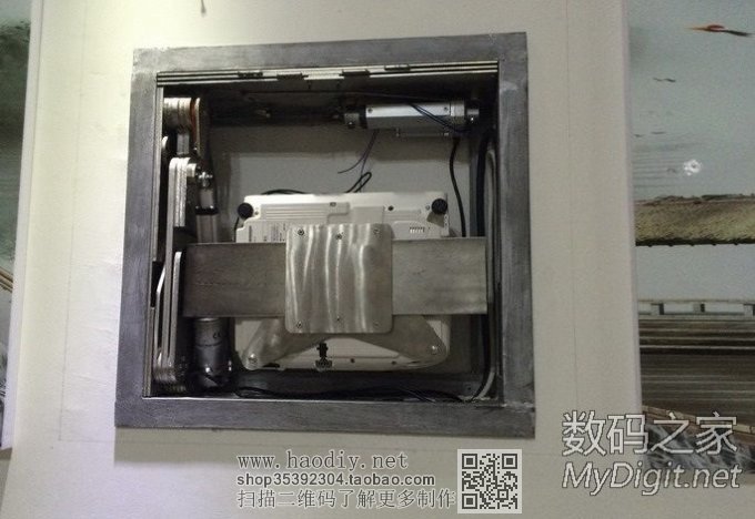 让客厅更整洁,自己设计制作的投影机电动吊架