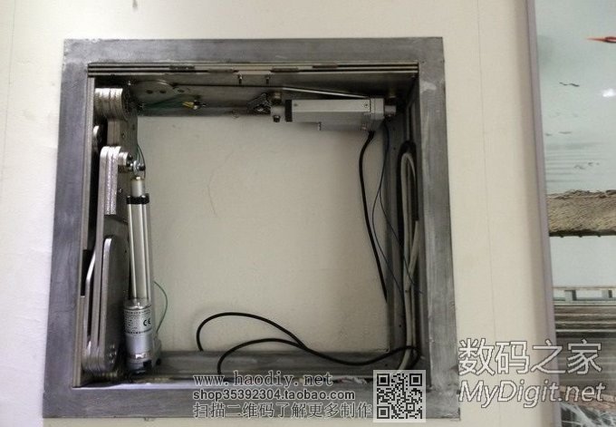 让客厅更整洁,自己设计制作的投影机电动吊架