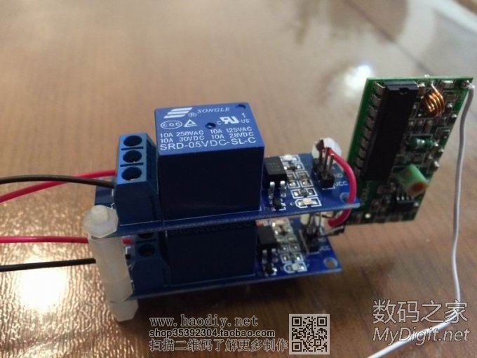 让客厅更整洁,自己设计制作的投影机电动吊架