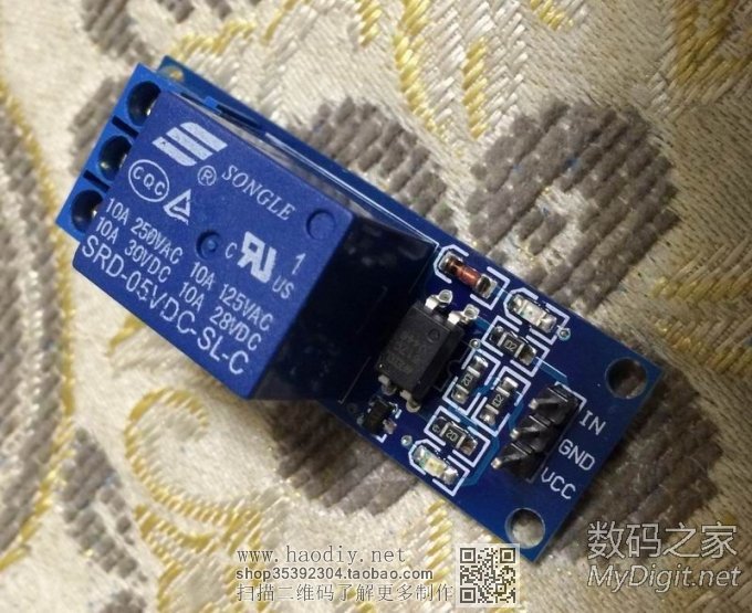 让客厅更整洁,自己设计制作的投影机电动吊架