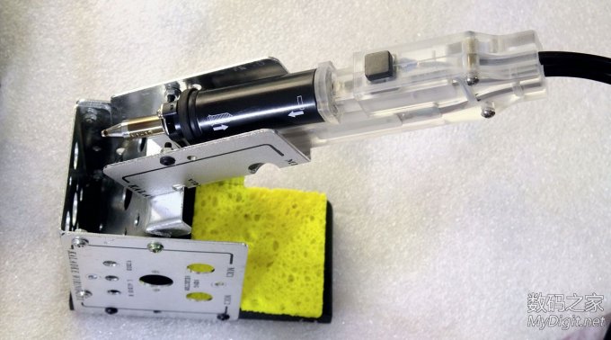 穷人的DIY---土炮版焊台、吸锡器、电镊子 三合一 拆焊工具组合 穷人的DIY---土炮版焊台、吸锡器、电镊子 三合一 拆焊工具组合