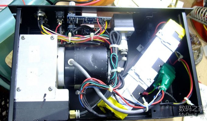 穷人的DIY---土炮版焊台、吸锡器、电镊子 三合一 拆焊工具组合 穷人的DIY---土炮版焊台、吸锡器、电镊子 三合一 拆焊工具组合