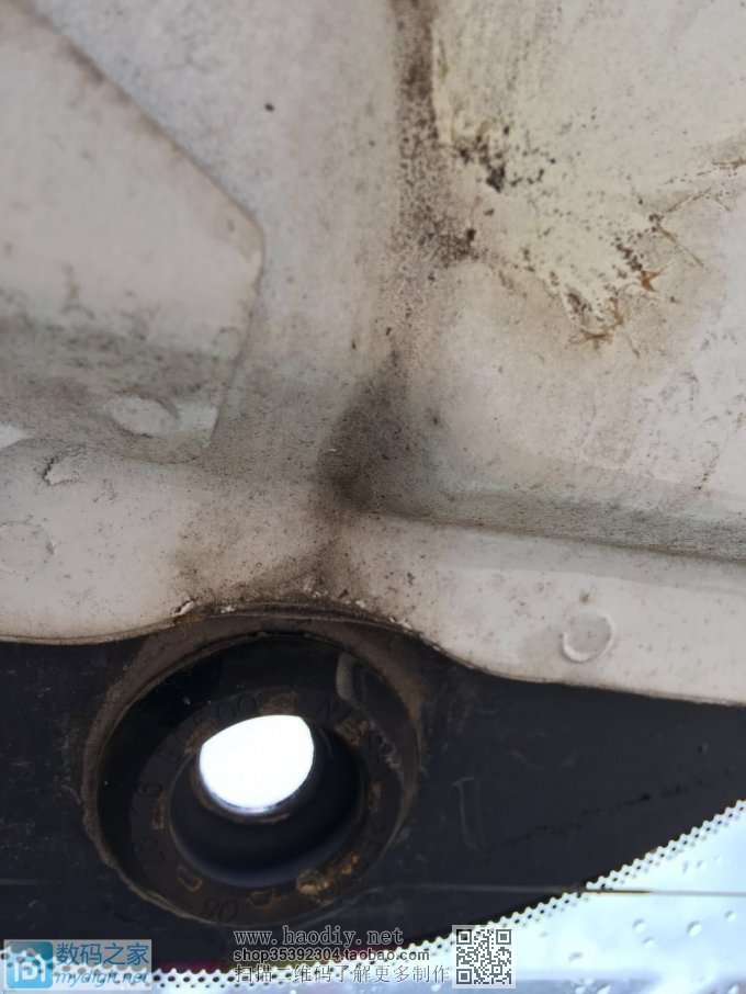 教大家如何年审汽车与车后窗漏水处理。