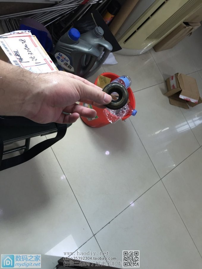 教大家如何年审汽车与车后窗漏水处理。