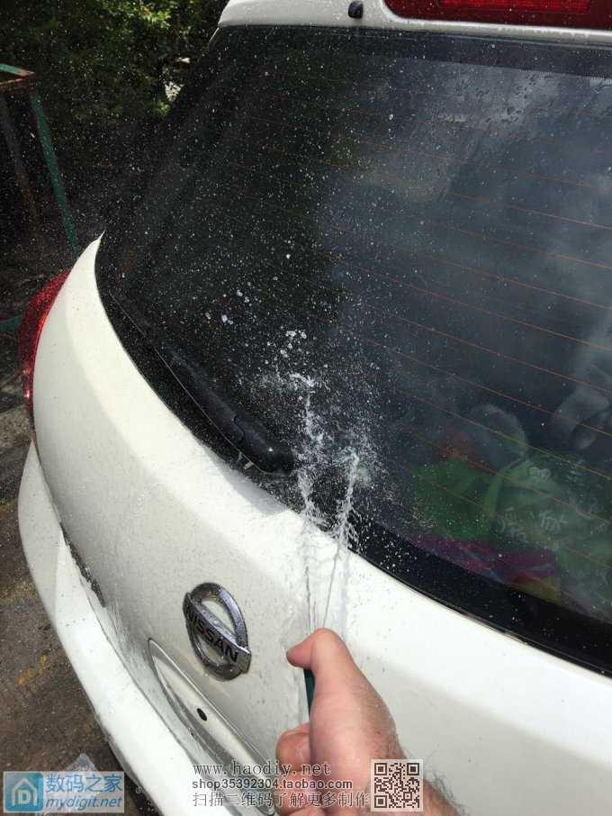 教大家如何年审汽车与车后窗漏水处理。