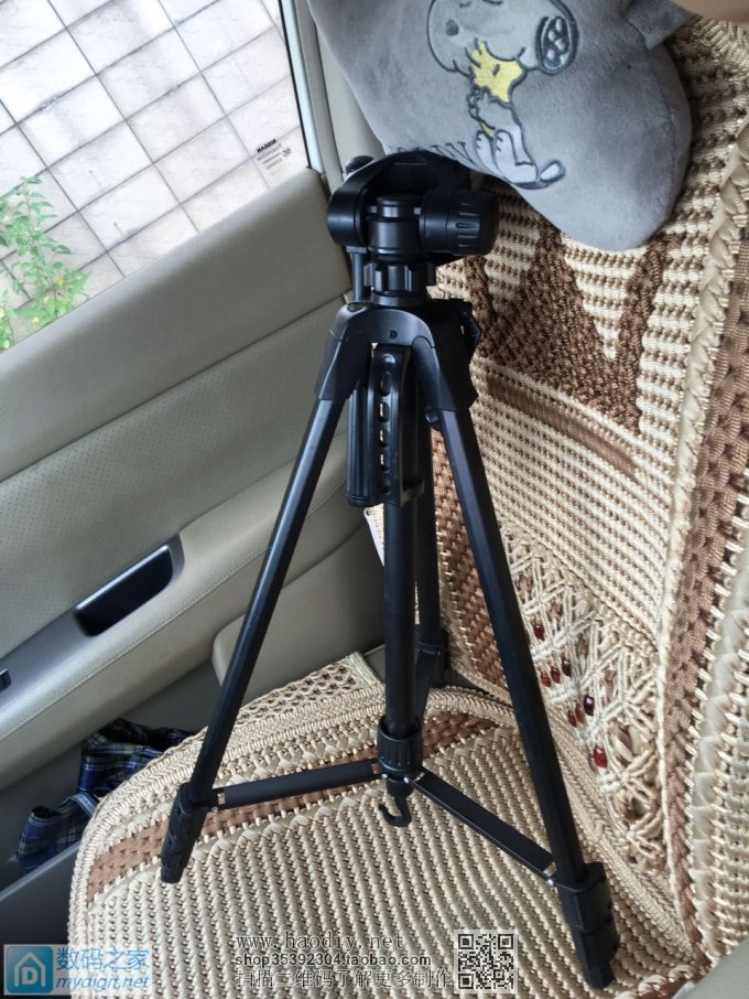 教大家如何年审汽车与车后窗漏水处理。