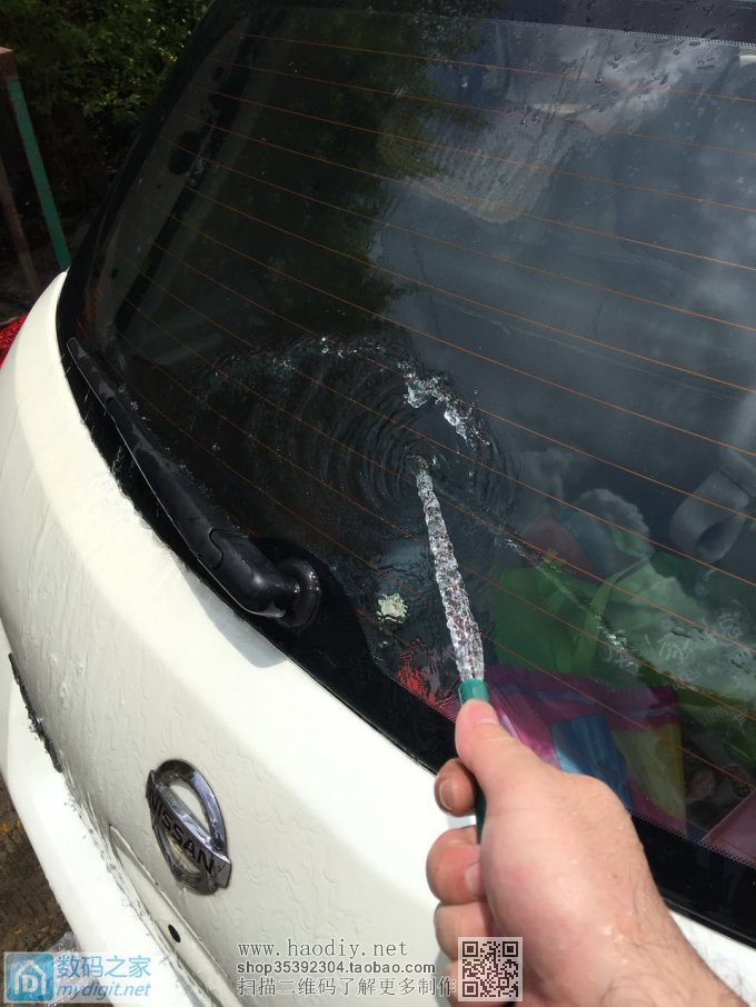 教大家如何年审汽车与车后窗漏水处理。