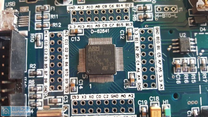 一元狂撸的pos机,ic吹下来焊了两个,其中一个测试成功写入程序正常运行…… 一元狂撸的pos机,ic吹下来焊了两个,其中一个测试成功写入程序