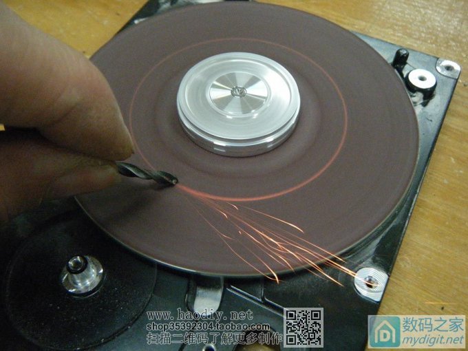 废硬盘,做3个硬盘电磨 废硬盘,做3个硬盘电磨