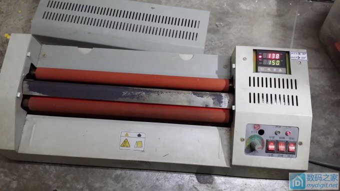 刚做好的一台PCB热转印机,小试一下热转印,感觉不错!!! 刚做好的一台PCB热转印机,小试一下热转印,感觉不错!!!