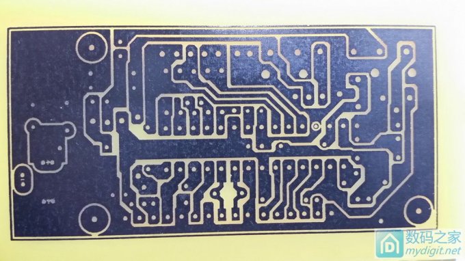 刚做好的一台PCB热转印机,小试一下热转印,感觉不错!!! 刚做好的一台PCB热转印机,小试一下热转印,感觉不错!!!