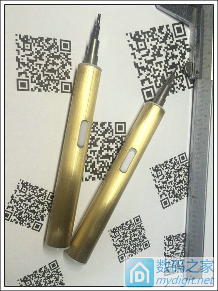 DIY自用锂电池螺丝刀 带自锁 纯铜外壳 3D打印 后面打包提供文件