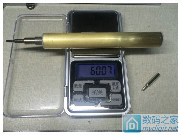 DIY自用锂电池螺丝刀 带自锁 纯铜外壳 3D打印 后面打包提供文件