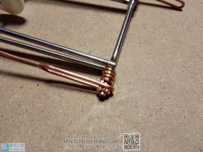 耗时9个多小时用准垃圾做了个乐趣无穷的玩具“行走机器人” 耗时9个多小时用准垃圾做了个乐趣无穷的玩具“行走机器人”