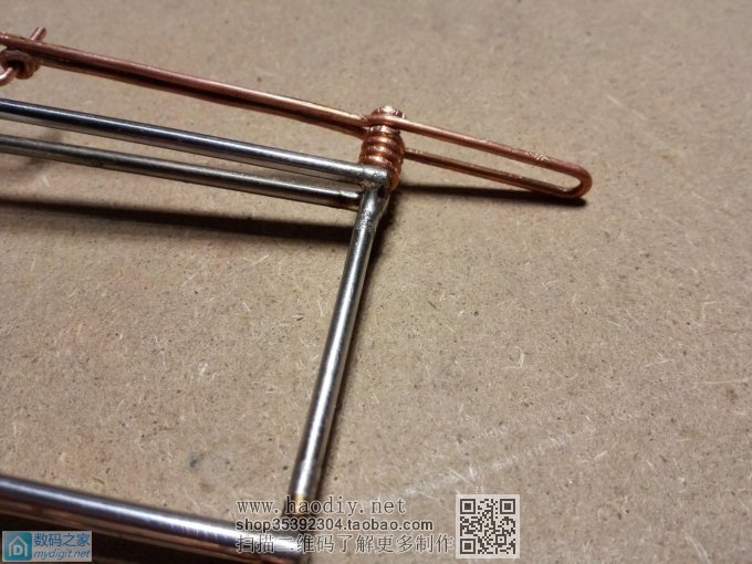 耗时9个多小时用准垃圾做了个乐趣无穷的玩具“行走机器人” 耗时9个多小时用准垃圾做了个乐趣无穷的玩具“行走机器人”