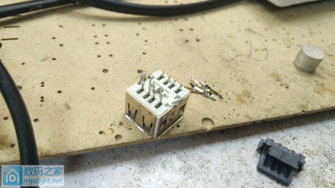 山鸡变凤凰 之 普通移动电源 改为 快充移动电源 (重磅炸弹)